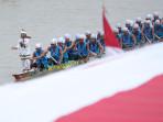 Peserta-dragon-boat-yang-tampil-pada-ajang-Festival-Pacu-Jalur-2025.jpg